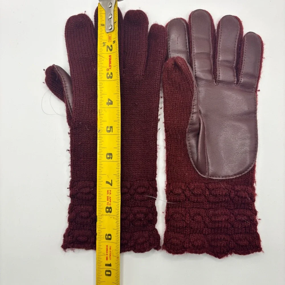 Burgundy Knit Driving Gloves with Leather Palm Grips Scalloped Cuff Maroon‎